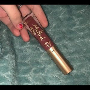 Melted matte too faced lipstick